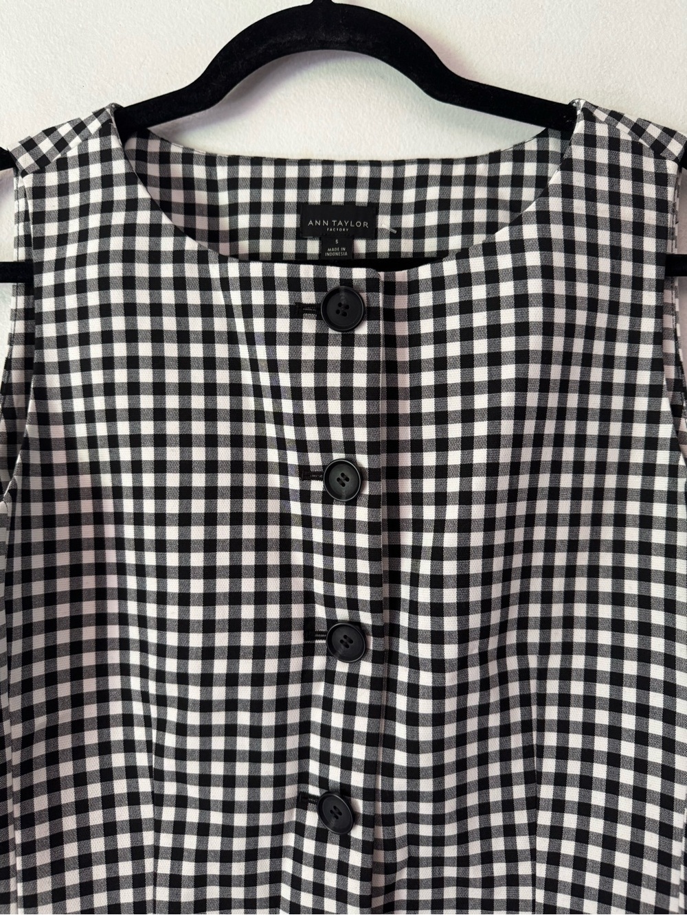 NWT Ann Taylor Black White Gingham Plaid Button Front Vest Size Small - Picture 3 of 6